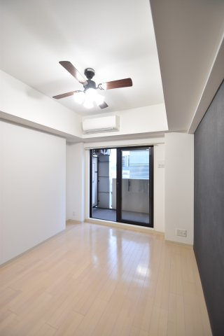 大阪市都島区都島中通２丁目の賃貸マンションの居間・リビング