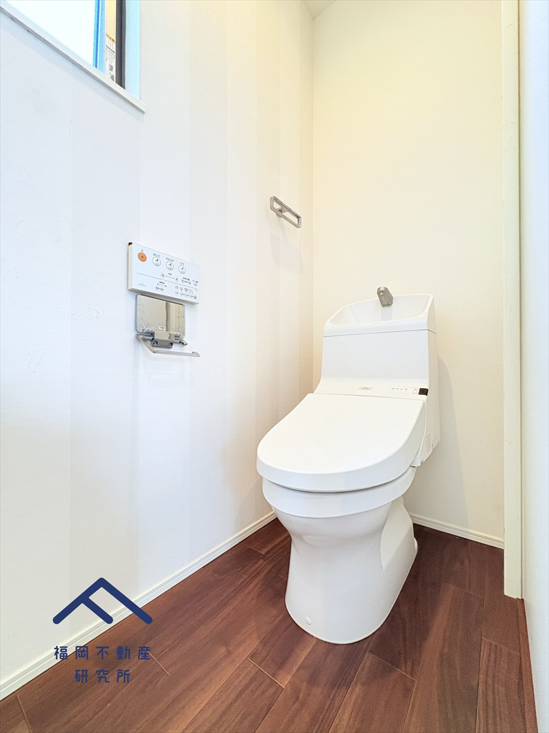 太宰府市五条１丁目　戸建てのトイレ