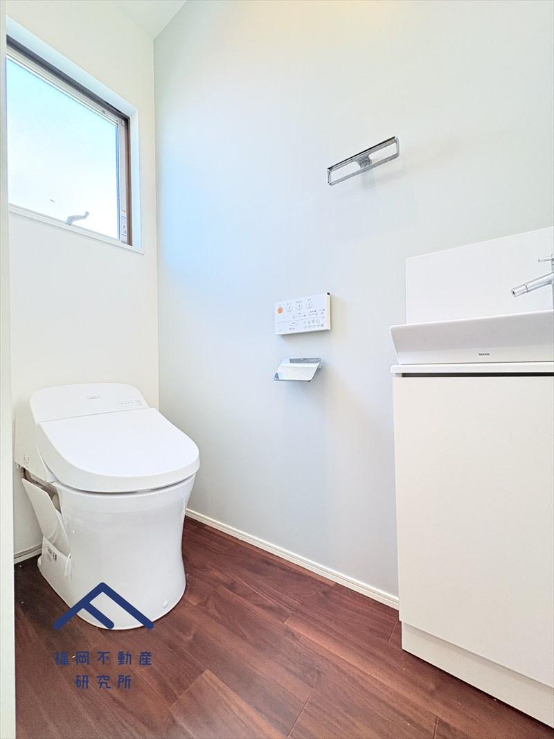 太宰府市五条１丁目　戸建てのトイレ