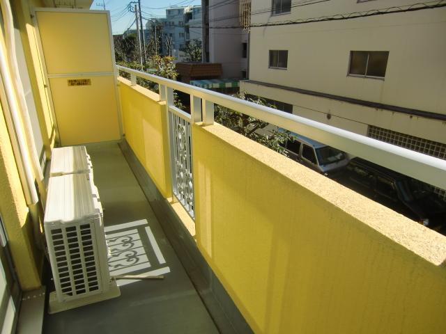 さいたま市大宮区天沼町１丁目の賃貸マンションのバルコニー|バルコニーからの眺めを楽しみながら食事をしませんか