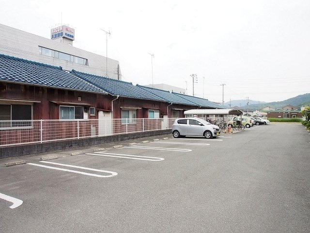 アウローラ玉手Ⅱ　Ｂの駐車場