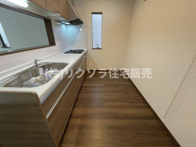 仁和寺町　未入居一戸建てのキッチン|LDK
■物件内覧・資金計画相談・住宅ローン相談、リフォーム相談、お問合せ受付中■
※当日・翌日のご内覧、ご相談はお電話でのお問合せがスムーズです！