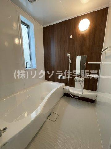 仁和寺町　未入居一戸建ての浴室|■物件内覧・資金計画相談・住宅ローン相談、リフォーム相談、お問合せ受付中■
※当日・翌日のご内覧、ご相談はお電話でのお問合せがスムーズです！