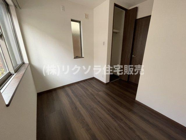 仁和寺町　未入居一戸建ての子供部屋|洋室
■物件内覧・資金計画相談・住宅ローン相談、リフォーム相談、お問合せ受付中■
※当日・翌日のご内覧、ご相談はお電話でのお問合せがスムーズです！