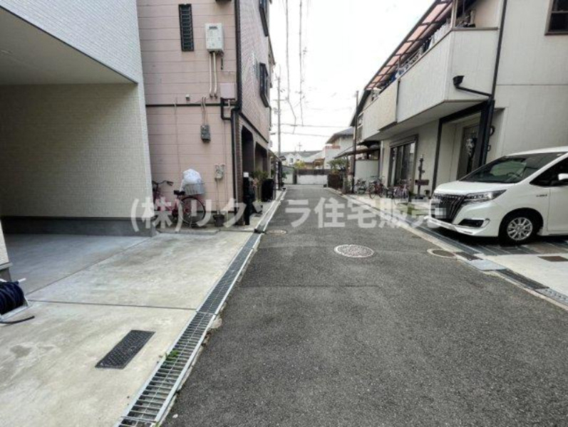 仁和寺町　未入居一戸建ての前面道路含む現地写真|■物件内覧・資金計画相談・住宅ローン相談、リフォーム相談、お問合せ受付中■
※当日・翌日のご内覧、ご相談はお電話でのお問合せがスムーズです！