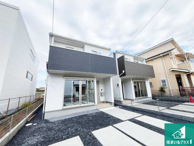 栗東市小柿　第2期　新築一戸建ての外観|安心の10年保証！外観を美しく保ち、雨水で汚れを落とします！気になることがありましたら、お気軽にお問い合わせください！