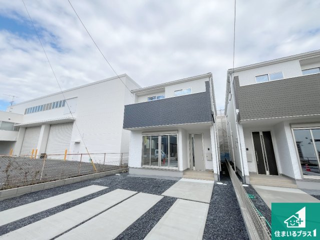 栗東市小柿　第2期　新築一戸建ての外観|安心の10年保証！外観を美しく保ち、雨水で汚れを落とします！気になることがありましたら、お気軽にお問い合わせください！