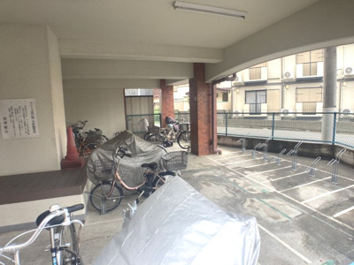 【駐輪場】 | サンライズマンション東村山第３ | 屋根付き駐輪場