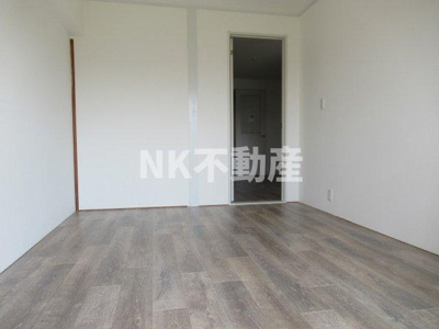 【内装】 | 協栄ハイツⅡ（鴻池新田賃貸） | 明るい色調の室内です