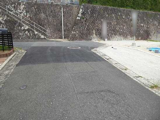 【前面道路含む現地写真】