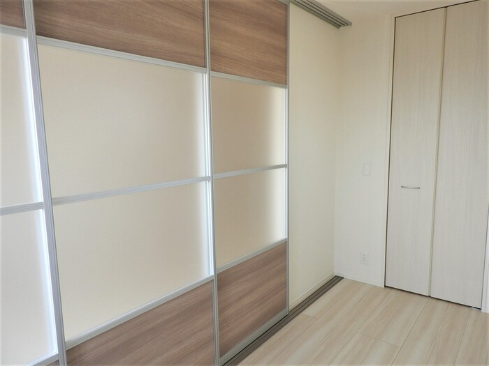 泉大津市式内町のハイツの洋室|スタンダードな洋室です