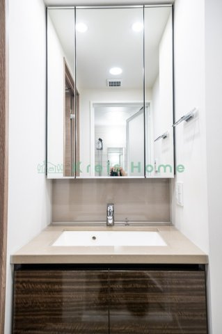 ザ・パークワンズ神田の独立洗面台