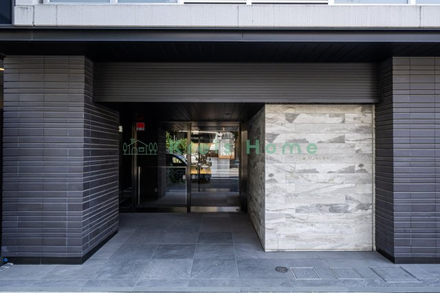 ザ・パークワンズ神田のエントランス