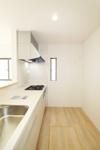 郡山市富田町大徳南第19　　　1号棟　　小山田小学校、郡山第6中学区のキッチン