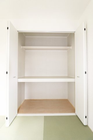 郡山市富田町大徳南第19　　　1号棟　　小山田小学校、郡山第6中学区の収納