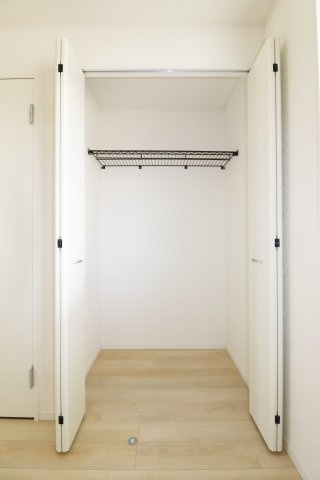 郡山市富田町大徳南第19　　　1号棟　　小山田小学校、郡山第6中学区の収納