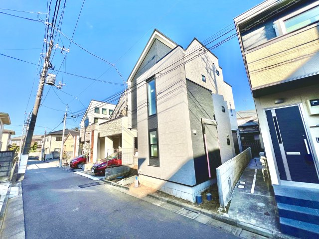 【前面道路含む現地写真】 | 練馬区小竹町2丁目　新築戸建