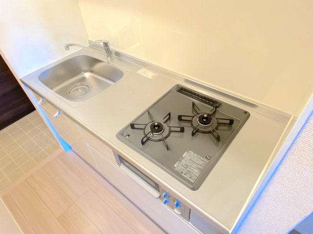 クレール藤沢Ⅱのキッチン|2口グリル付きキッチン