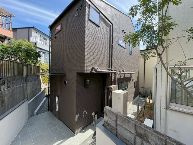 甲陽園東山町の外観