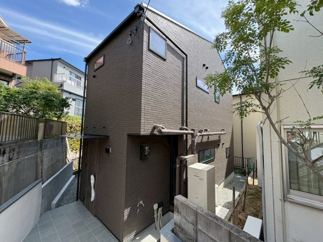 甲陽園東山町の外観