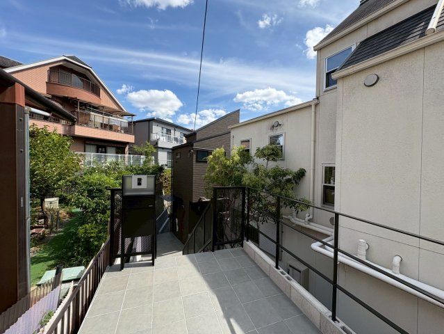 甲陽園東山町の外観