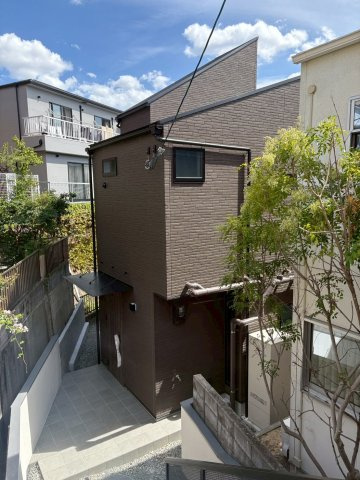 甲陽園東山町の外観