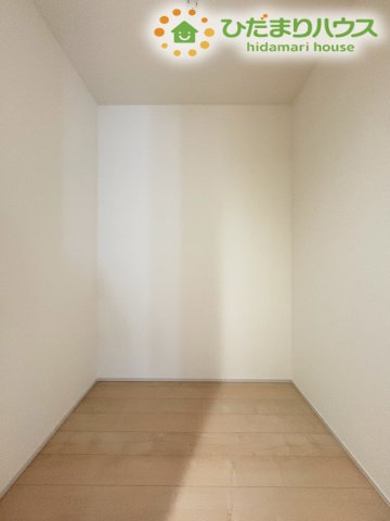 熊谷市宮本町第2　新築一戸建て　リーブルガーデン　02の収納|納戸付きなので、
スーツケースや使わなくなった季節物等が収納できちゃう！
