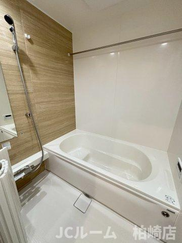 柏崎市三和町のアパートの浴室