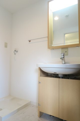 【独立洗面台】 | リエス千葉新宿 | ※同物件・同タイプの写真です。