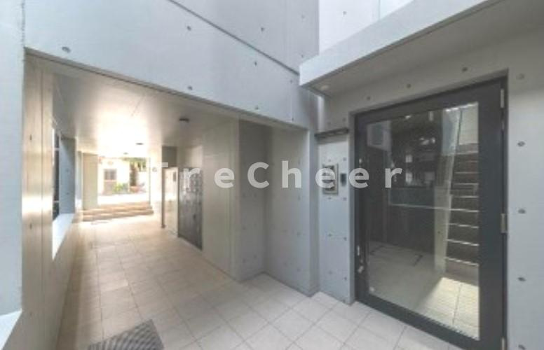 ココフラット大山(COCOFLAT大山)のエントランス