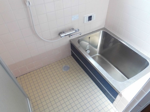 登貴和ハイツの浴室