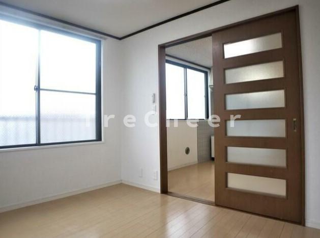 シティコート十条の洋室