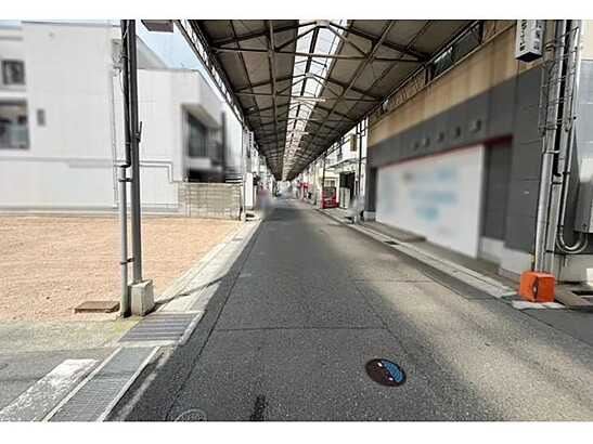 【前面道路含む現地写真】