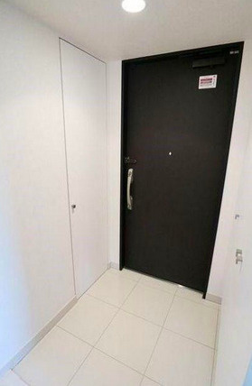 MFPR目黒タワーの玄関