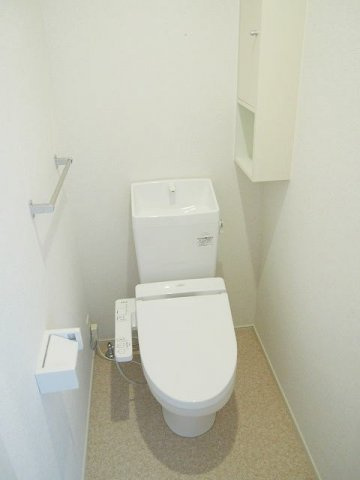 Ｔ・ＫレジデンスⅠのトイレ|温水シャワー付きトイレ