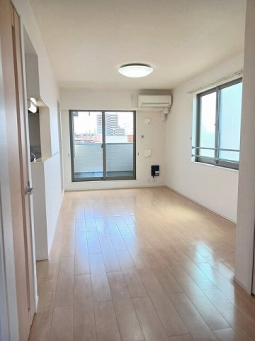 Ｔ・ＫレジデンスⅠの居間・リビング|LDK12.4帖