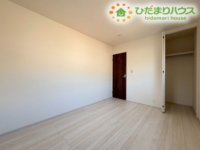 熊谷市宮本町第2　新築一戸建て　リーブルガーデン　01の収納