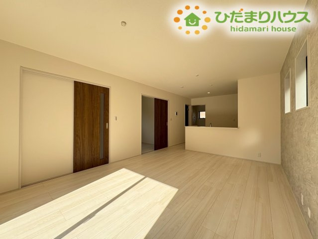 熊谷市宮本町第2　新築一戸建て　リーブルガーデン　01の居間・リビング