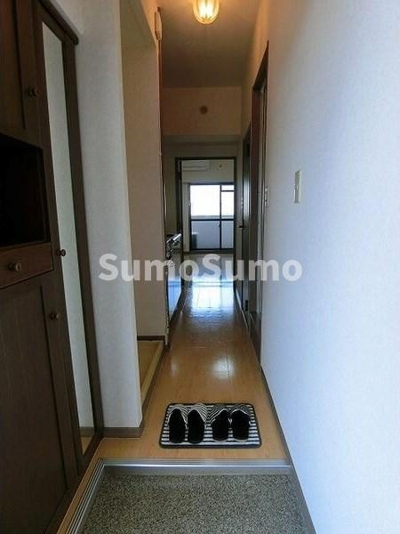 キャロット385の玄関