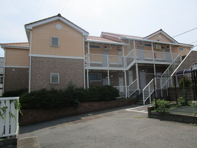 スカイピーク弐番館のエントランス