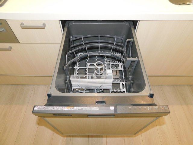 名古屋市北区柳原１丁目の新築一戸建のキッチン|◇食洗機◇　　家事の負担を軽減する便利な食洗機付き♪