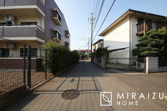 【前面道路含む現地写真】 | 平日・休日問わず、いつでもご見学が出来ます♪☆実際に見て、触れて感じる安心のお住まい探しを体験して下さい♪☆物件情報だけでなく、地域の特色などなどエリア情報もお伝え出来たら嬉しいです♪
