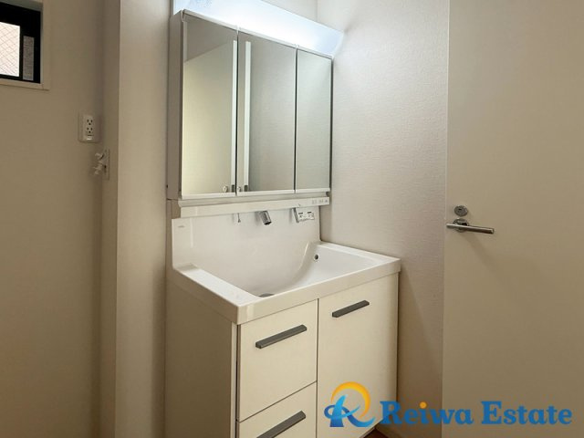 新築戸建　藤沢市城南2丁目の独立洗面台