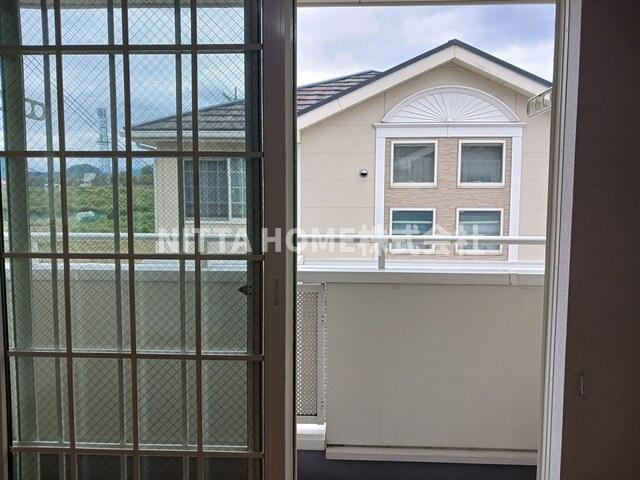 サニーハイツ・カラフルＡのバルコニー|南西向きバルコニーで日当たりGOOD★