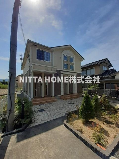 サニーハイツ・カラフルＡのエントランス|清潔感のあるエントランスです(^^)/