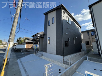 【外観】 | 現地写真。プラス不動産販売なら、現場の全ての棟をまとめてご見学頂けます。