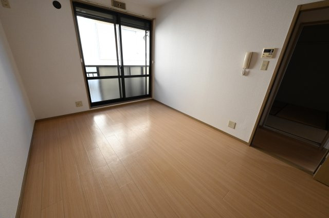 【居間・リビング】 | ビクトワールA棟