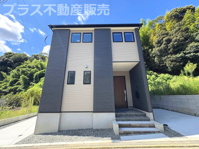 【外観】 | 福岡市東区松崎3丁目1期　1号棟（全1棟）【仲介手数料無料・0円】 | 現地写真。同じ物件を見るなら、プラス不動産販売にお任せ下さい。