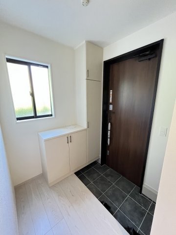 【玄関】 | 福岡市東区松崎3丁目1期　1号棟（全1棟）【仲介手数料無料・0円】 | 現地写真。