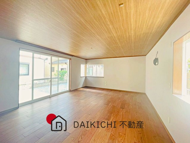 【居間・リビング】 | 久喜市南栗橋3丁目　中古戸建